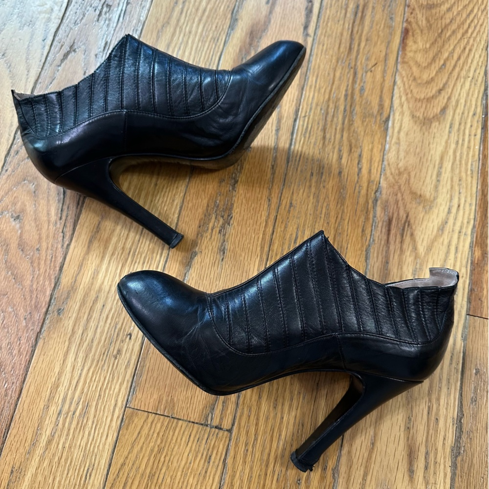 Chanel P NY Black Leather Ankle Booties Size 38